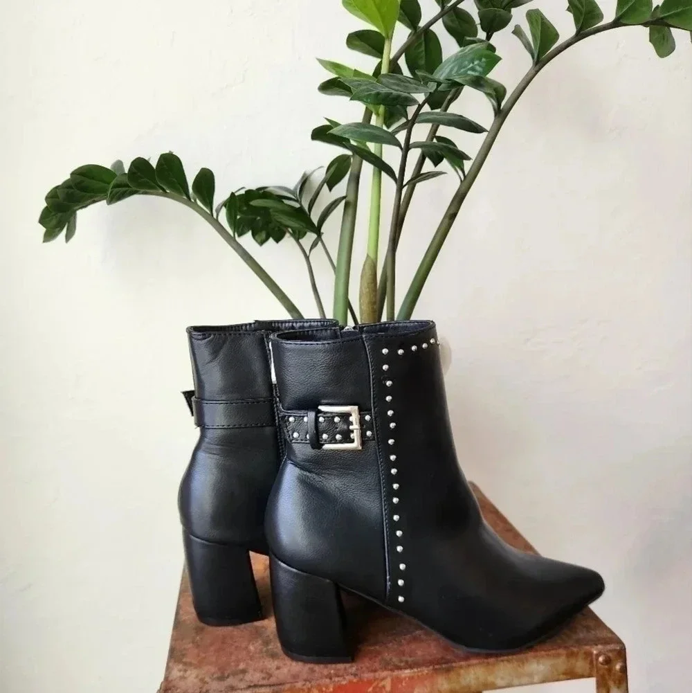 NWOT || OLIVIA + KATE || Rachel booties